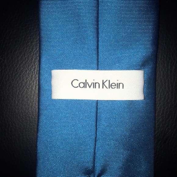 Calvin Klein Tie - Picture 4 of 4